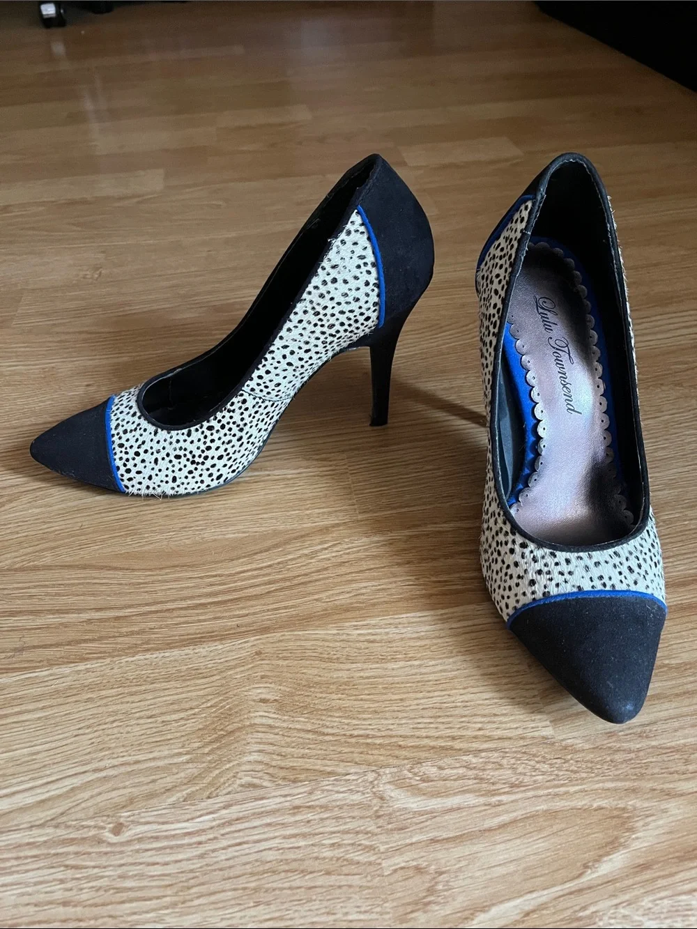 Lulu Townsend Black and Off White Spotted High Heel Pumps with Blue Accents